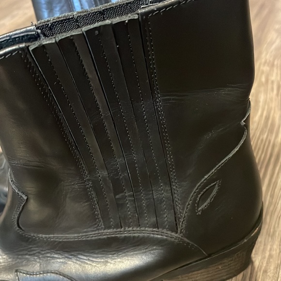 Urban Outfitters black boots - Picture 7 of 7